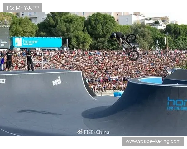 澳大利亚名将洛根·马丁东京奥运会BMX自由式卫冕，第二轮秀前空翻