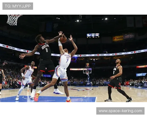 篮网力拼尼克斯,德比战鏖战至最后时刻 篮网力拼尼克斯,德比战鏖战至最后时刻